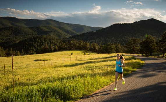 mb-new_balance_digital Team New Balance Athletin Jenny Simpson beim Training in Boulder, CO