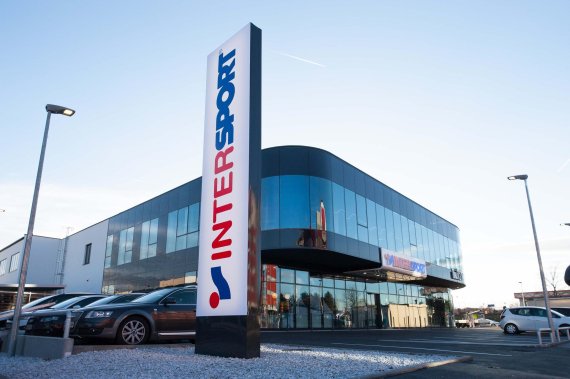mb-intersport_umsatz_en Intersport-Filiale