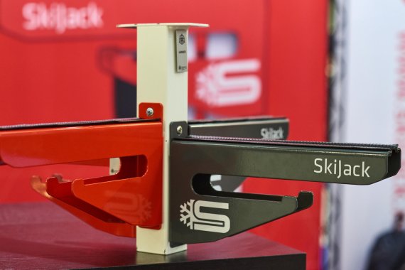 SkiJack turns skis into wall art