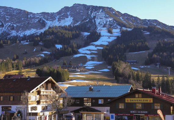 The Alps are missing snow in winter 2016.