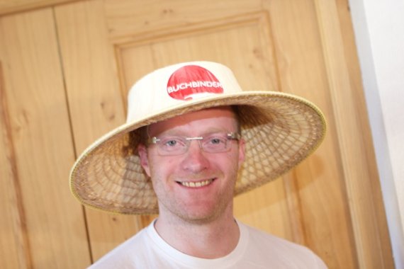 mb-manuel-machata2 Manuel Machata wearing a bamboo rice hat.