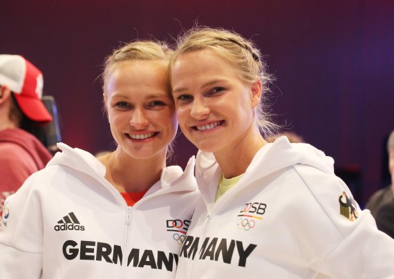 mb-dosb2 Two track athletes Anna and Lisa Hahner.