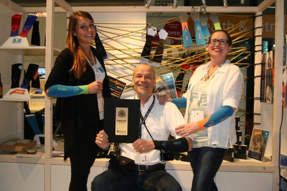 mb-160519-_Standteam ISPO 2016 Vertics-Erfinder Steffen Hummel mit seinem Team auf der ISPO MUNICH 2016.