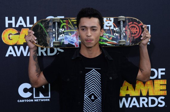 mb-Nyjah-Huston-Skateboard-2 Golden boy and favorite of the fans: Nyjah Huston has 2,2 Million Facebook fans.