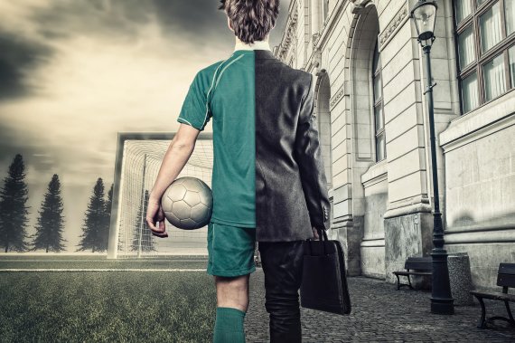 mb-en-160719-ThinkstockPhotos-521794722 Action meets Business: Working in the sports industry remains a goal for many people.
