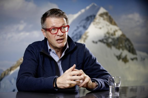 Passionate mountain climber Rolf Schmid has led Mammut as CEO for 20 years.