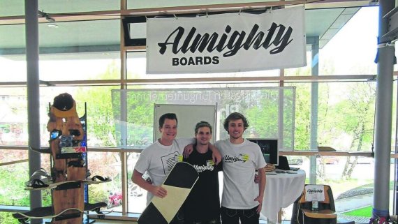 First award for Almighty Boards at the Young Entrepreneurs Trade Fair in Fürstenfeldbruck, 2015
