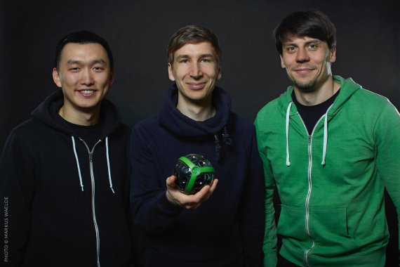 mb-160829-panono-exec-rgb The Panono founders: Qian Qin (left), Jonas Pfeil and Björn Bollensdorff (right).
