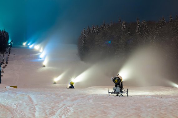 Mit Schneekanonen gegen die Unbilden der Natur