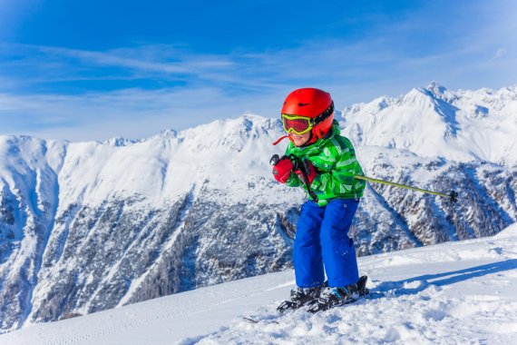 mb-161025-ThinkstockPhotos-500489466 Kinder wachsen schnell, die Skiausrüstung wächst leider nicht mit.