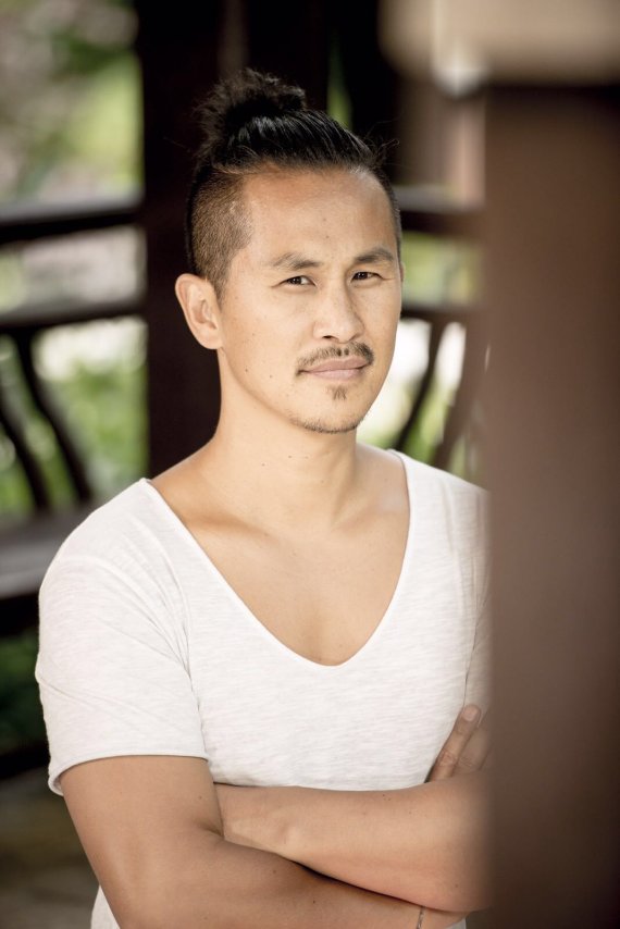 mb-161026-Portrait1_YoungHo Der Star-Coach der Yoga-Szene in Deutschland: Young Ho Kim.
