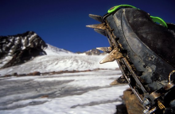 mb-161111-ThinkstockPhotos-89500562 Steigeisen: 8 bis 12 Zacken, die Bergsportler-Leben retten
