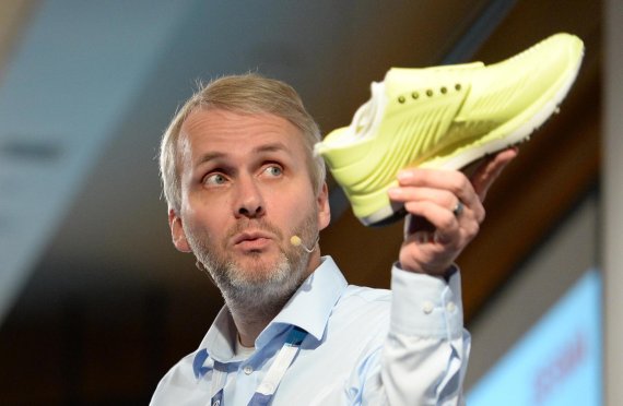 mb-161129-AG1_5468_0 Hat große Visionen für die Schuh-Produktion: Christian Decker, Managing Director bei DESMA.
