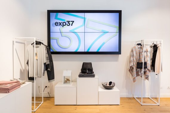 mb-161125-exp37-7540-1170x780 The Exp37 seeks to demonstrate how digitization affects physical stores. It was recently opened in Düsseldorf.