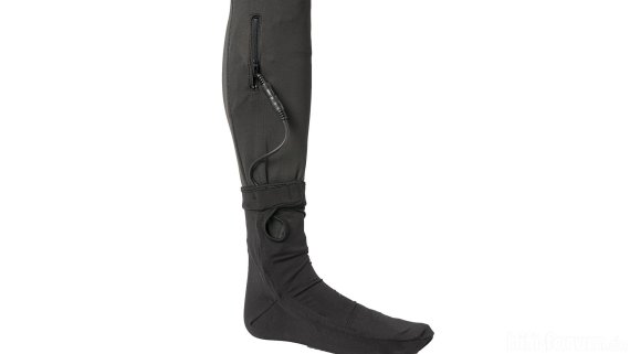 mb-161130-socke The heating pants also keep your legs warm during winter.
