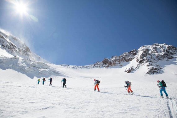 Skitourengehen wird immer beliebter. Das belegen aktuelle Verkaufszahlen von Tourenski.