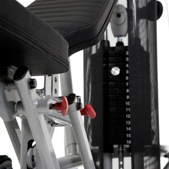 mb-161229-3977-finnlo-maximum-kraftstation-multigym-m1-13 Die M1 ist für den Trainierenden leicht bedien- und justierbar.