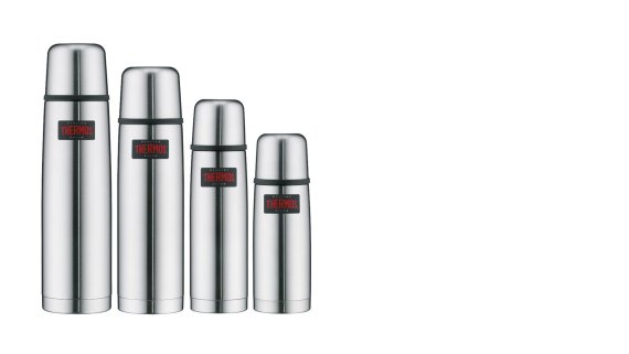 mb-170112-vierFlaschen Die Thermosflasche Light & Compact gibt es in unterschiedlichen Größen.