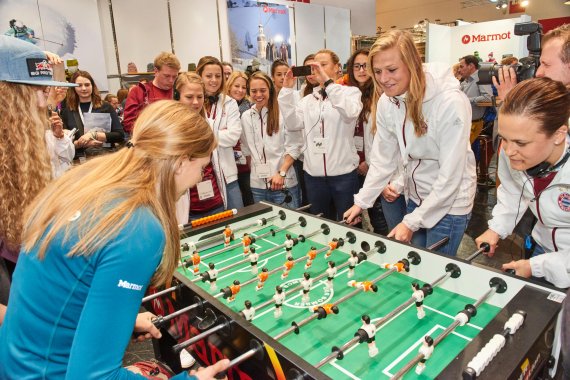 mb-170206-ispo-munich-2017-jf-1126 The women of FC Bayern insist on a spot of soccer at ISPO MUNICH 2017.