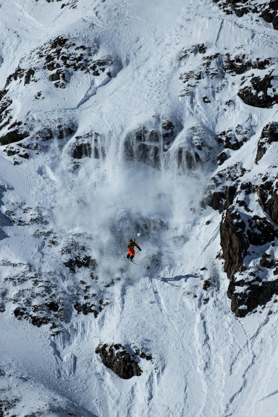 Before a competition the skiers usually take a good look at the mountain for two days, from below, from the side and, ideally, from above.