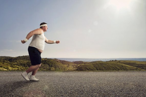 mb-170418-dicker-mann-running Those who are overweight should ensure their running shoes have a good amount of cushioning to reduce the strain placed on their joints.