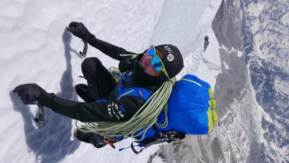 mb-en-uli2 He was the role model for many alpinists – and set many records: Ueli Steck.