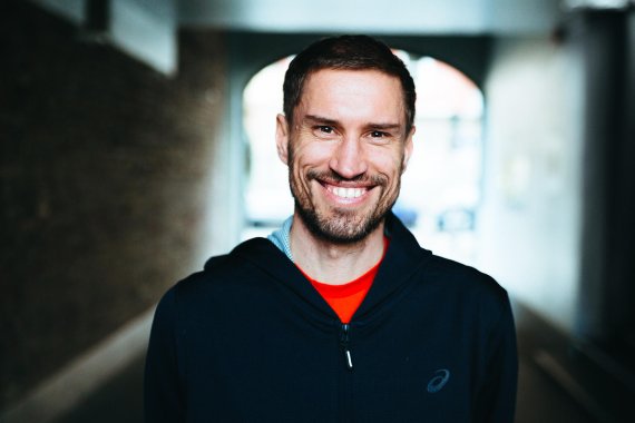 Sebastian Hallmann is a running expert and coach