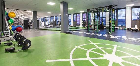 Lots of room for functional training: Fitness First offers its members space.