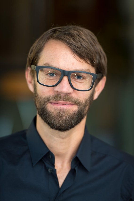 mb-170205-christian-langer-gore-fabrics-divisional-leadership-team Christian Langer, Head of Division of Gore Fabrics - Gore as a model student in the world of ingredient brands
