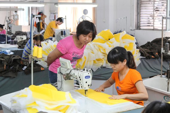 mb-170619-2013_06_vaude_china_produktion_3750 Outdoor-Brands wie Vaude lassen ihre Produkte weltweit produzieren.