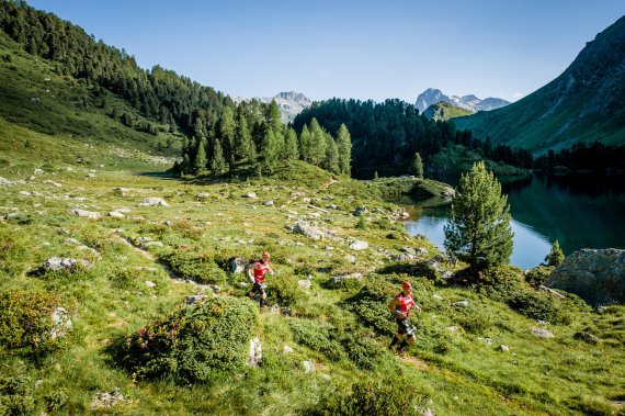 mb-170706-oTILLo SWIMRUN ENGADIN 2016 JakobEdholm_0D35742-HR Der ÖTILLÖ Swimrun in Engadin belohnt harte Anstiege mit großartiger Aussicht.
