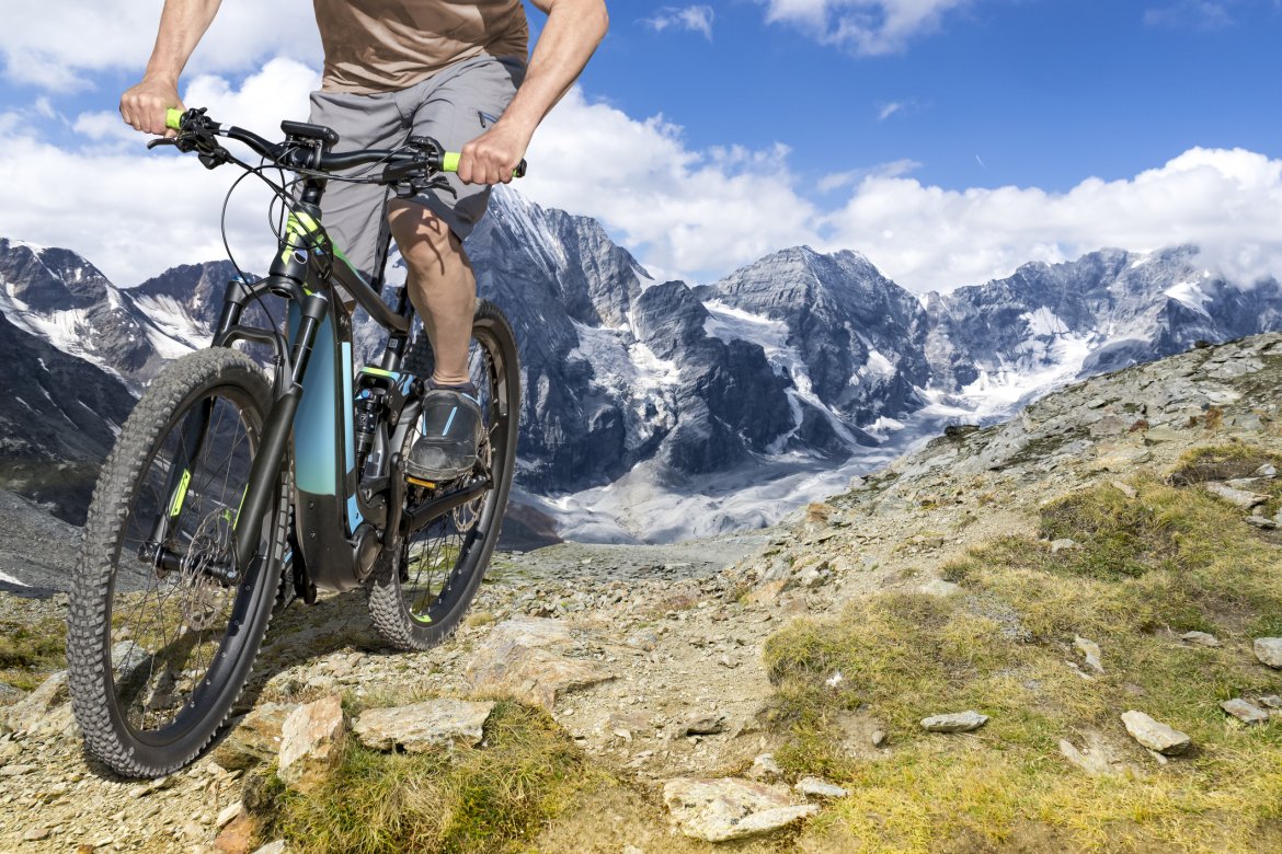 Credit: iStock/filrom Der E-MTB-Sparte prognostiziert die Branche großes Wachstumspotenzial.