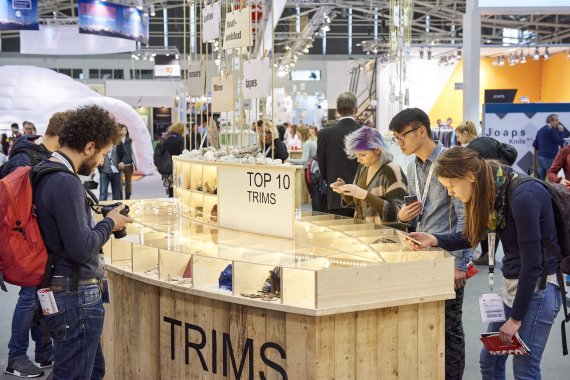 ISPO Munich Textrends Patterns Visitors to the ISPO Munich are looking at patterns.