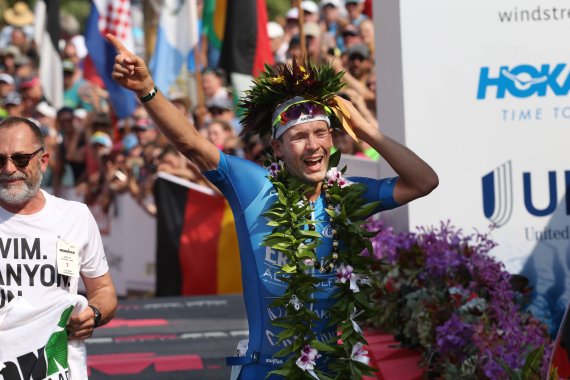 Patrick Lange, winner of the Ironman Hawaii 2017 with a new track record.