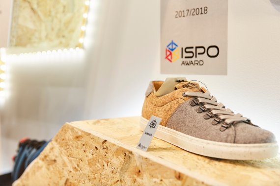 Anmeldungen zum kommenden ISPO Award sind noch bis zum 10. Januar 2018 möglich. Anmeldungen zum kommenden ISPO Award sind noch bis zum 10. Januar 2018 möglich.