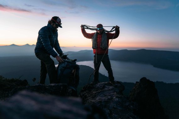 Quelle: Adam McKibben Outdoorbekleidung ohne PFC: Zuverlässige Wärme für entscheidende Augenblicke (Featherless Jackets)