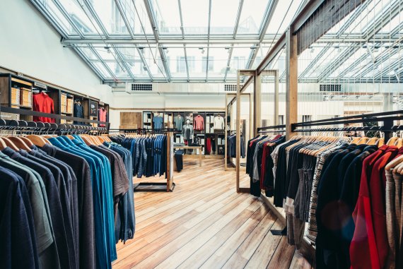 Icebreaker area store