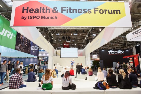 Bei der Podiumsdiskussion auf der Health & Fitness-Bühne konfrontieren die Experten die Zuhörer mit spannenden Ansätzen zum Betrieblichen Gesundheitsmanagement. Bei der Podiumsdiskussion auf der Health & Fitness-Bühne konfrontieren die Experten die Zuhörer mit spannenden Ansätzen zum Betrieblichen Gesundheitsmanagement.