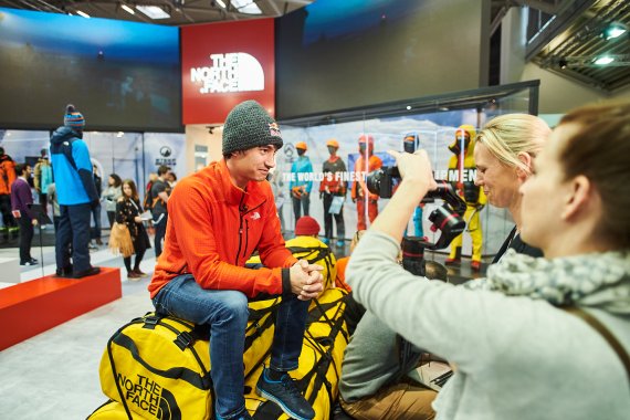 David Lama hat die legendäre "Kompressorroute" am Cerro Torre in Patagonien frei geklettert. David Lama hat die legendäre "Kompressorroute" am Cerro Torre in Patagonien frei geklettert.