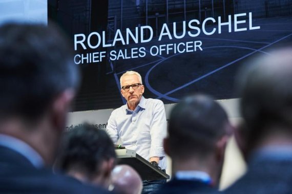 Roland Auschel, Chief Sales Officer at adidas, on the ISPO Digitize stage: "We're back at ISPO Munich to demonstrate our commitment to the specialist trade."