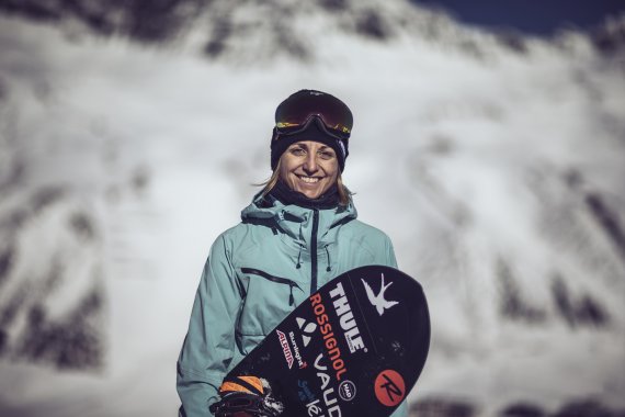 Partner von EOG und #itsgreatoutthere: Freeride-Ass Aline Bock.