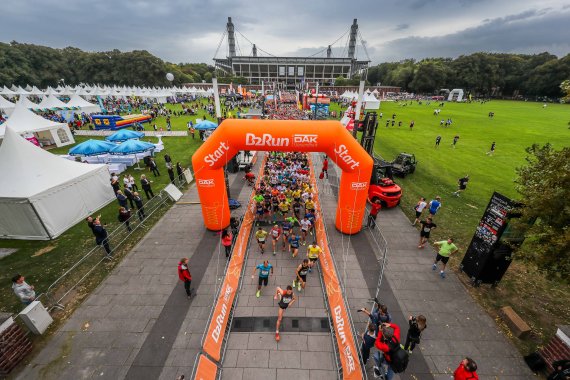 Credit: B2Run Gore-Tex supports the largest European company run series.