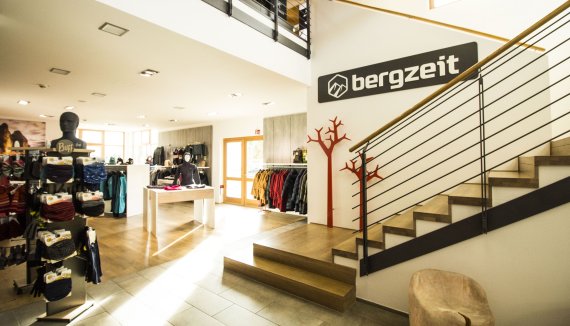 A view into the Bergzeit-Store in Gmund am Tegernsee.