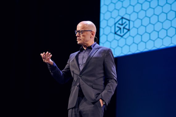 Günter Althaus, CEO der ANWR Group, auf der ISPO Digitize Bühne.