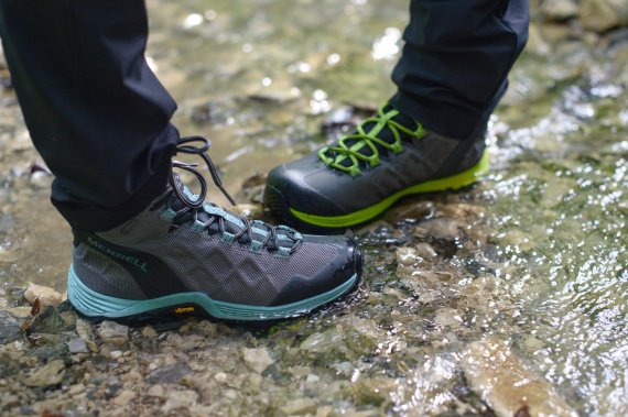 Extreme grip when the going gets slippery: The Thermo Rouge 8 from Merrell makes sure you get a good grip when it gets slippery underfoot. Extremer Gripp auf rutschigem Untergrung: Der Thermo Rouge 8 von Merrell garantiert auch dann Halt, wenn´s mal rutschig wird.Extreme grip when the going gets slippery: The Thermo Rouge 8 from Merrell makes sure you get a good grip when it gets slippery underfoot.