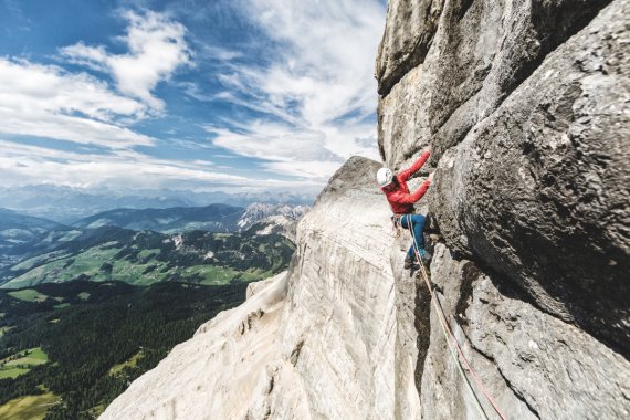 Get Vertical – experience real mountain-feeling while climbing with SALEWA