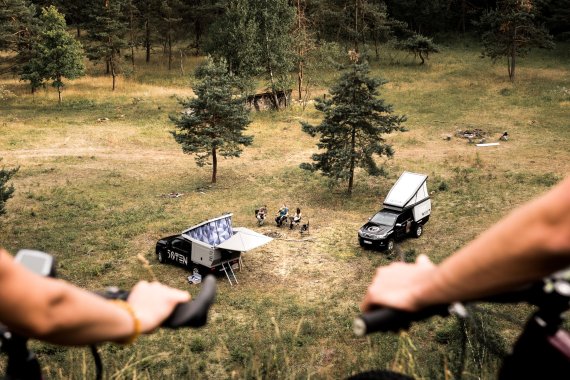 Credit: Fiftyten Das deutsche Startup Fiftyten macht den Pickup zum Outdoor-Camp.