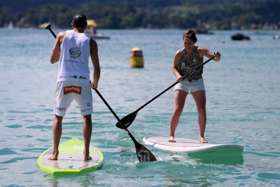 Stand-Up-Paddling bekommt im Paddlesport Village auf der OutDoor by ISPO seinen Platz.