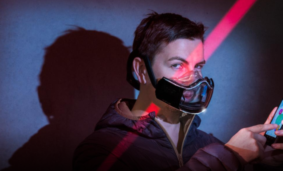 Microsfere's Athlete's Mask filters the breathing air and extracts data about the user's health.