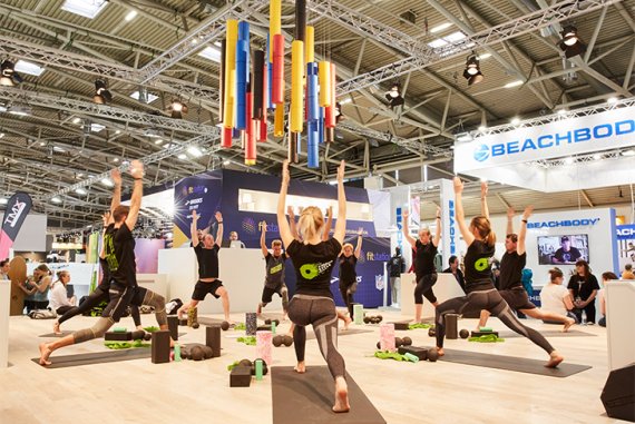 Yoga Vorführung auf der ISPO Munich Yoga Vorführung auf der ISPO Munich
